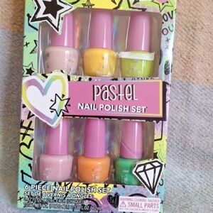 Girls Nail Varnish Set